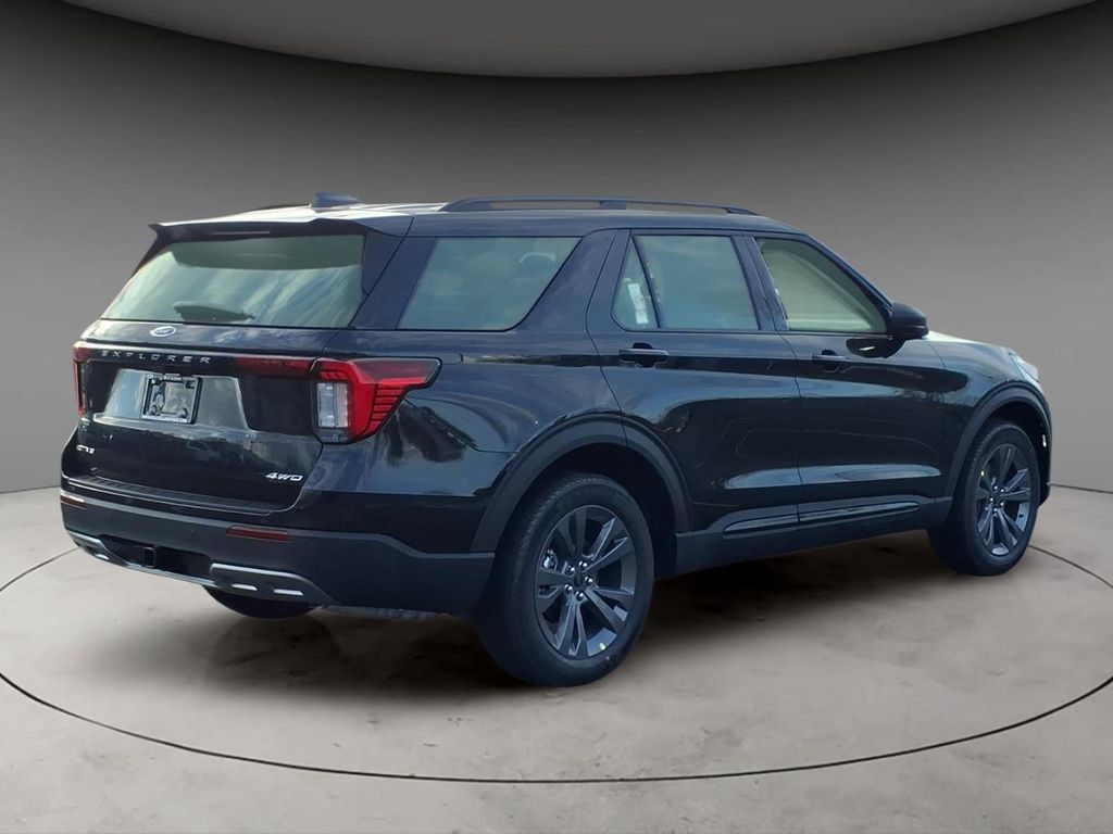 New 2026 Ford Explorer Active w/ Active Comfort Package AWD/4WD image 8