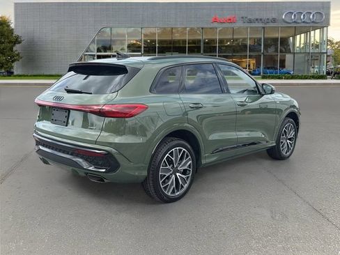 New 2026 Audi Q5 Premium Plus AWD/4WD image 3