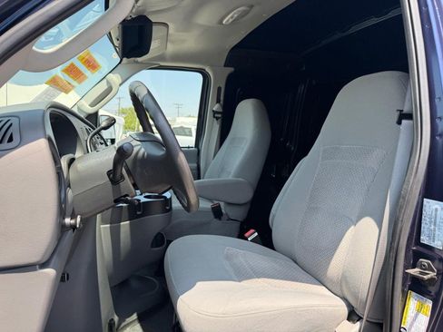 Used 2006 Ford E-150 and Econoline 150 RWD image 22
