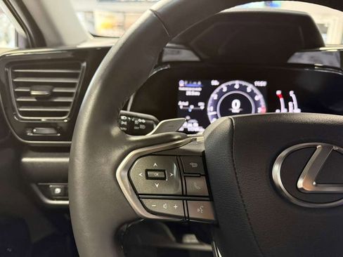 Used 2025 Lexus NX 250 FWD image 13