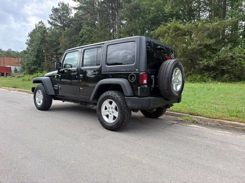 Used 2014 Jeep Wrangler Unlimited Sport w/ Quick Order Package 23S AWD/4WD image 3