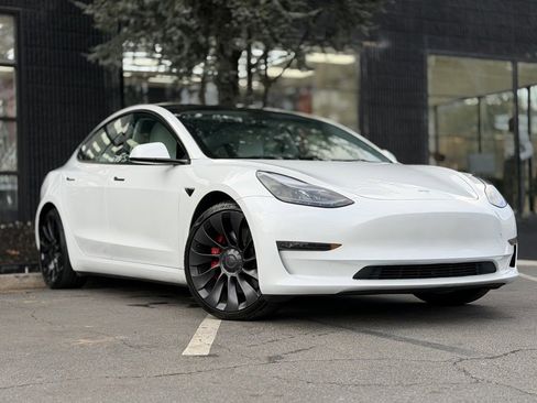 Used 2023 Tesla Model 3 Performance image 8