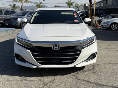 Used 2022 Honda Accord Touring image 3