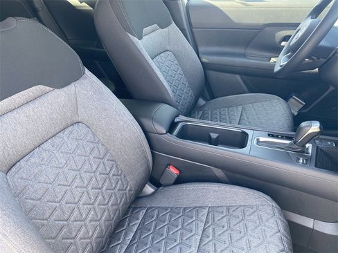 New 2026 Nissan Kicks SV image 8