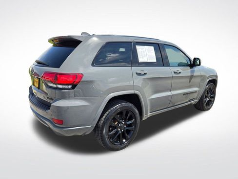 Used 2020 Jeep Grand Cherokee Altitude AWD/4WD image 3