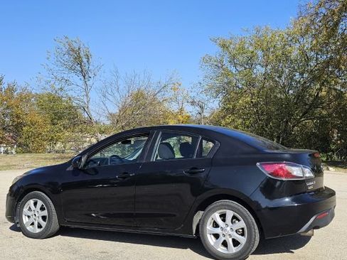 Used 2010 MAZDA MAZDA3 i Touring FWD image 4