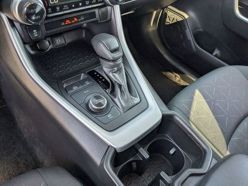 Used 2025 Toyota RAV4 XLE image 21