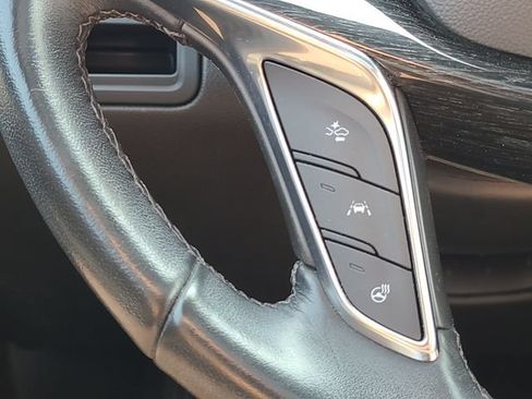 Used 2022 Cadillac XT5 Premium Luxury AWD/4WD image 18