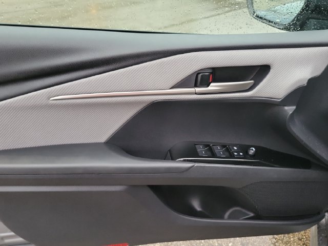 Used 2026 Toyota Camry SE FWD image 12