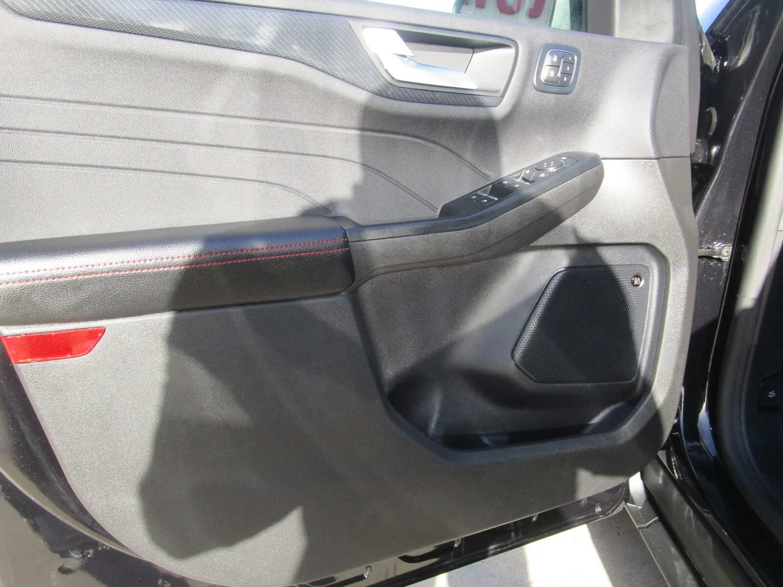 Used 2024 Ford Escape ST-Line Select w/ Tech Pack #2 AWD/4WD image 11