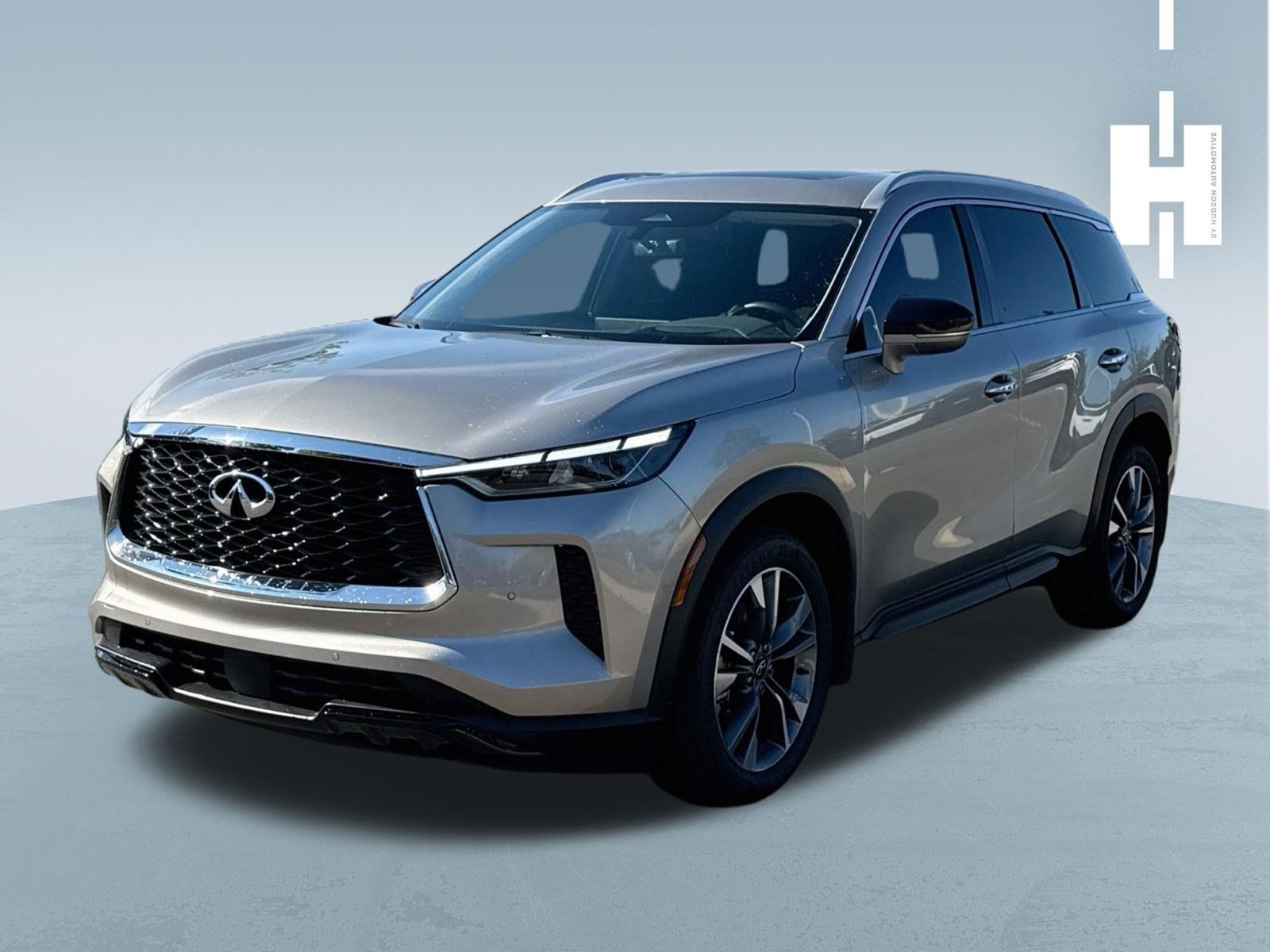 Used 2023 INFINITI QX60 Luxe w/ Vision Package AWD/4WD image 3