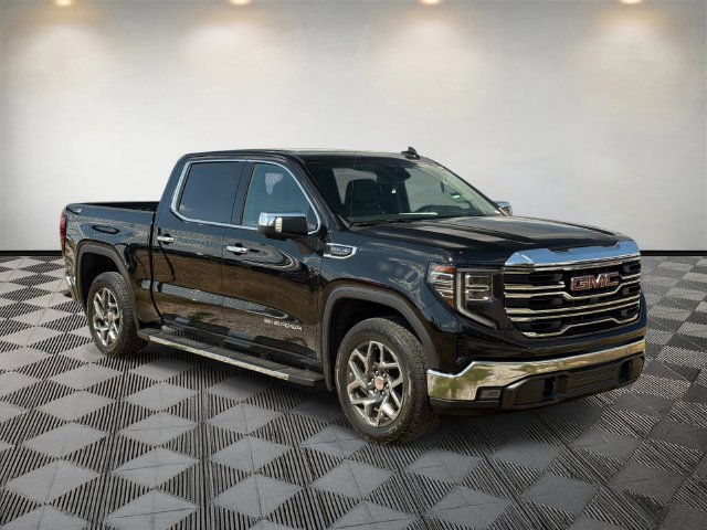 Used 2024 GMC Sierra 1500 SLT w/ SLT Premium Package AWD/4WD image 4