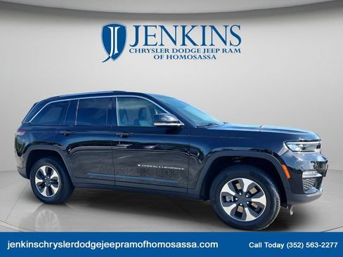 Used 2024 Jeep Grand Cherokee Limited 4xe AWD/4WD image 12