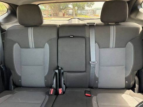 Used 2025 Chevrolet Blazer LT FWD image 34