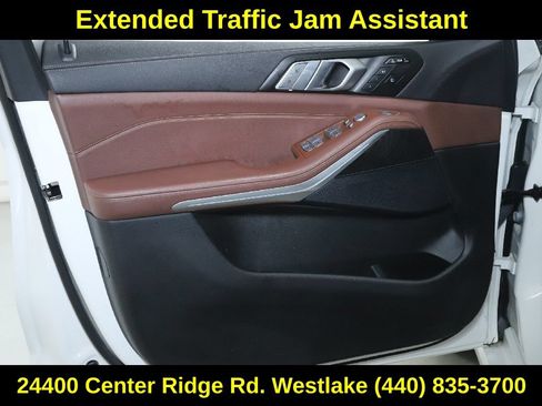 Used 2022 BMW X7 xDrive40i w/ Premium Package AWD/4WD image 18