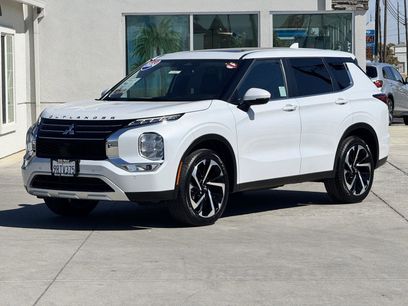 Used 2024 Mitsubishi Outlander SE Black Edition