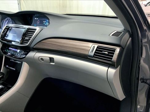 Used 2016 Honda Accord EX-L image 19