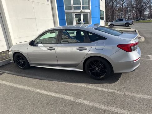 Used 2023 Honda Civic Sport image 16