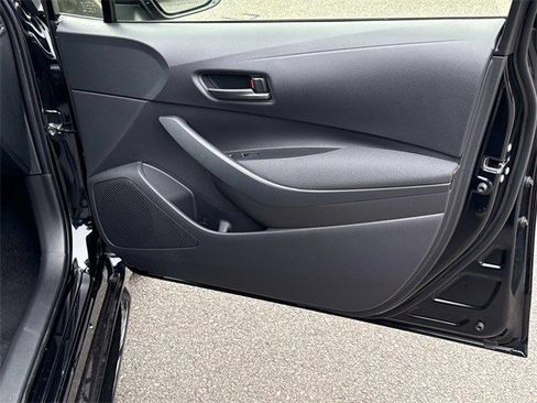 Used 2026 Toyota Corolla LE image 8