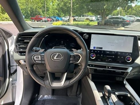 Used 2025 Lexus RX 350h w/ Convenience Package AWD/4WD image 13