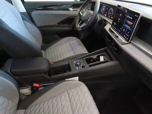 New 2025 Volkswagen Tiguan S image 26