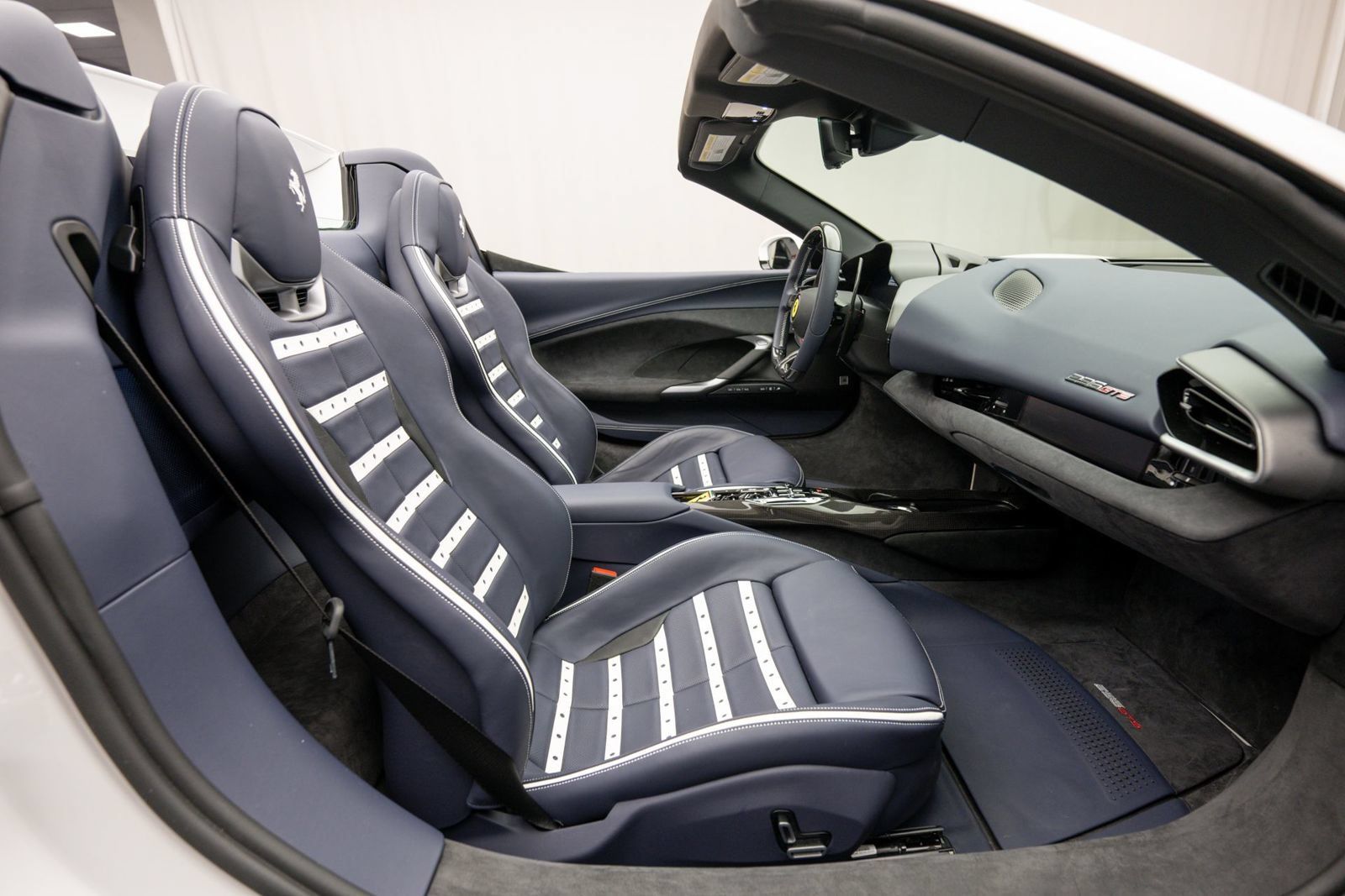Used 2026 Ferrari 296 GTS RWD image 22
