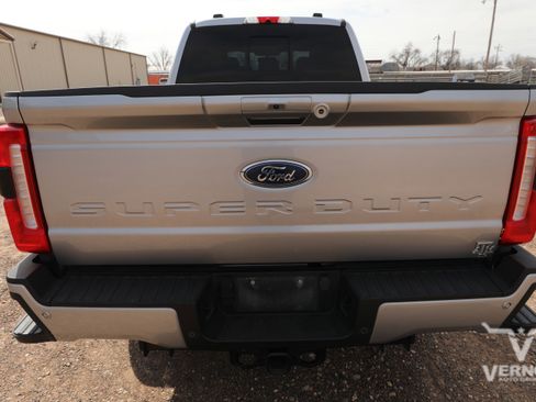 Used 2023 Ford F250 Lariat w/ Lariat Ultimate Package image 3