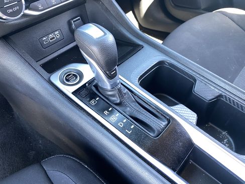 Used 2021 Nissan Sentra SV FWD image 24