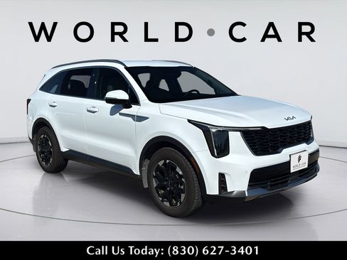 Used 2025 Kia Sorento S FWD image 2