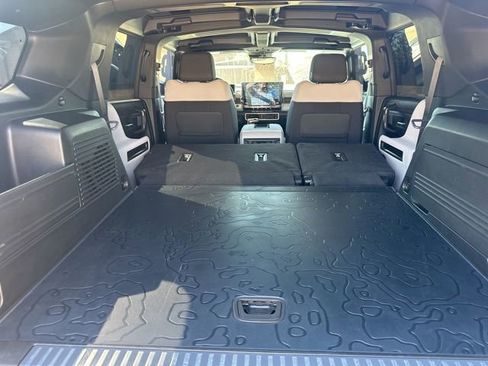 Used 2024 GMC Hummer EV 2X image 32