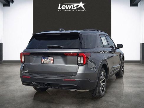 New 2026 Ford Explorer ST-Line image 4