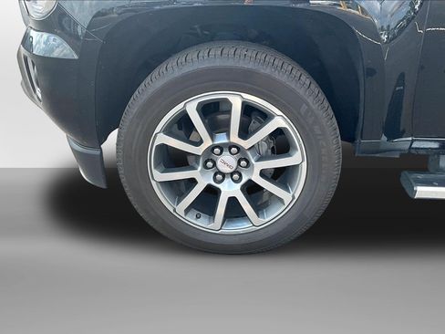Used 2019 GMC Canyon Denali AWD/4WD image 3