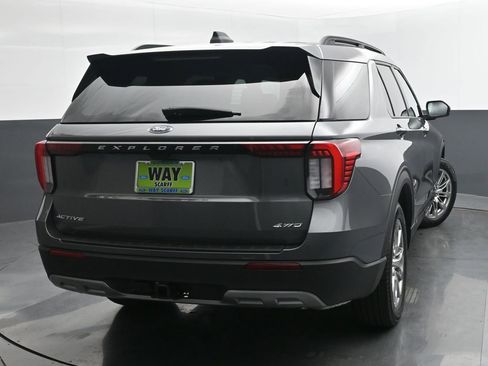 New 2026 Ford Explorer Active w/ Active Comfort Package image 5