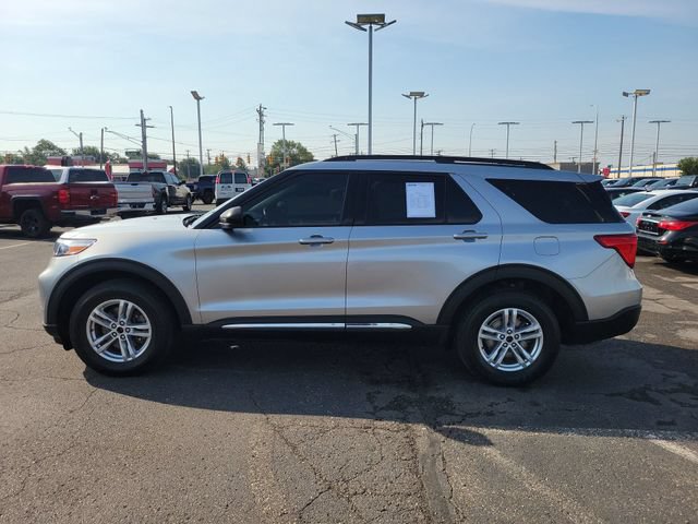 Used 2020 Ford Explorer XLT w/ Equipment Group 202A AWD/4WD image 5