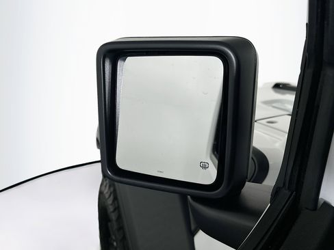 Used 2024 Jeep Wrangler Willys image 16