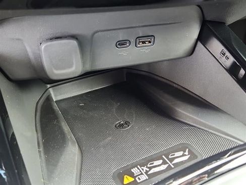 New 2026 Chevrolet Trax RS w/ Sunroof Package FWD image 17