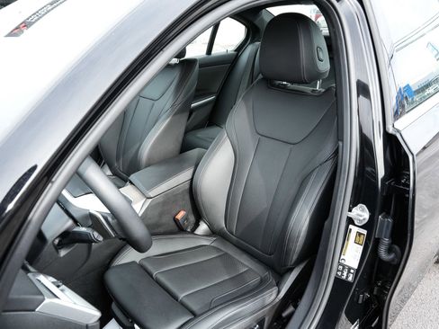 Used 2025 BMW 330i xDrive Sedan image 32