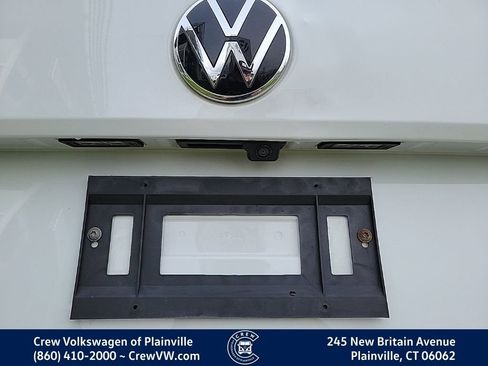 Used 2022 Volkswagen Taos SE w/ Driver Assistance Package image 32