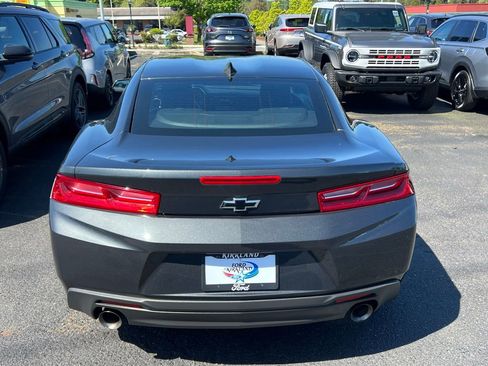 Used 2017 Chevrolet Camaro LT w/ Technology Package RWD image 7