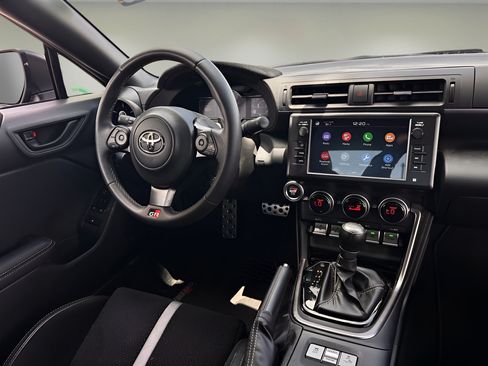 Used 2025 Toyota GR86 Premium RWD image 8