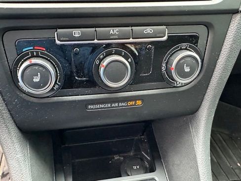 Used 2014 Volkswagen Golf TDI image 17