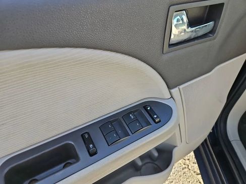 Used 2008 Ford Taurus SEL image 15