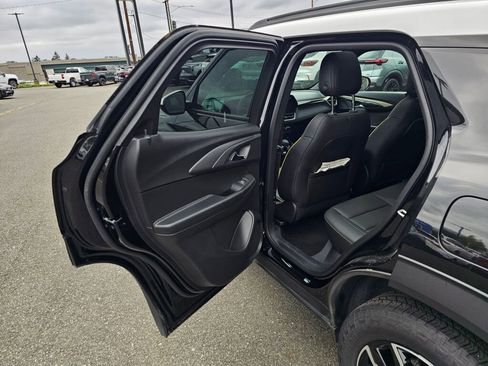 New 2025 Chevrolet TrailBlazer ACTIV w/ Convenience Package FWD image 24