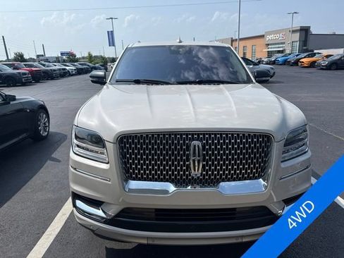 Used 2019 Lincoln Navigator Reserve AWD/4WD image 2