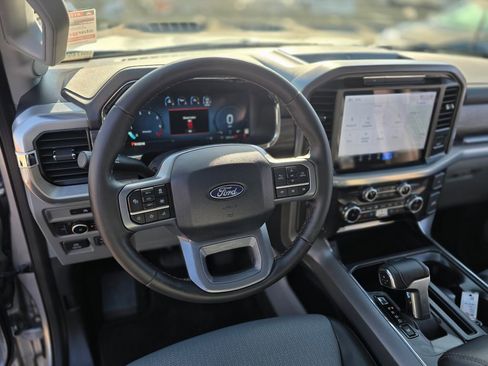 Used 2025 Ford F150 Lariat w/ Equipment Group 501A Mid image 18