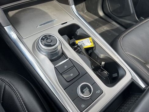 Used 2022 Ford Explorer Limited w/ Equipment Group 301A image 13