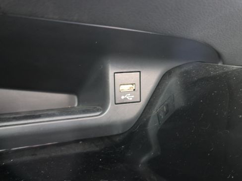 Used 2020 Toyota C-HR XLE FWD image 50