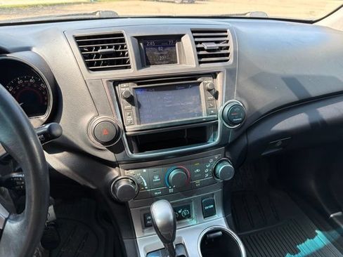 Used 2013 Toyota Highlander SE AWD/4WD image 11