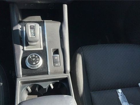 Used 2022 Mitsubishi Outlander ES image 23