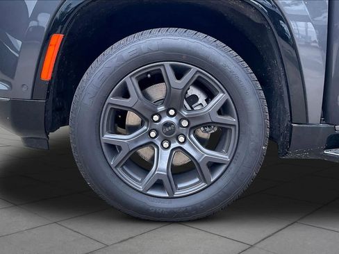 New 2026 Jeep Grand Wagoneer 4WD w/ Premium Group I image 11